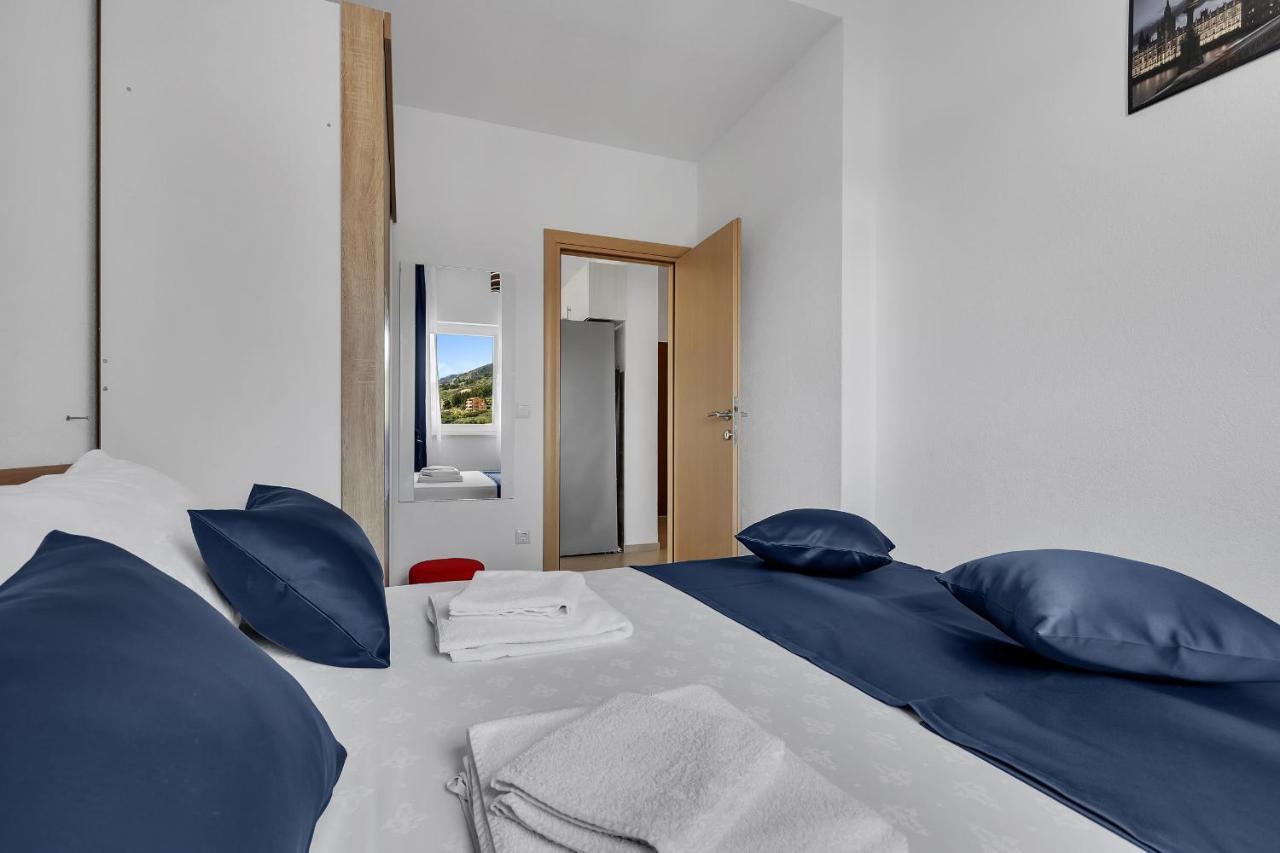 Apartments Lujnovic Makarska Exterior foto