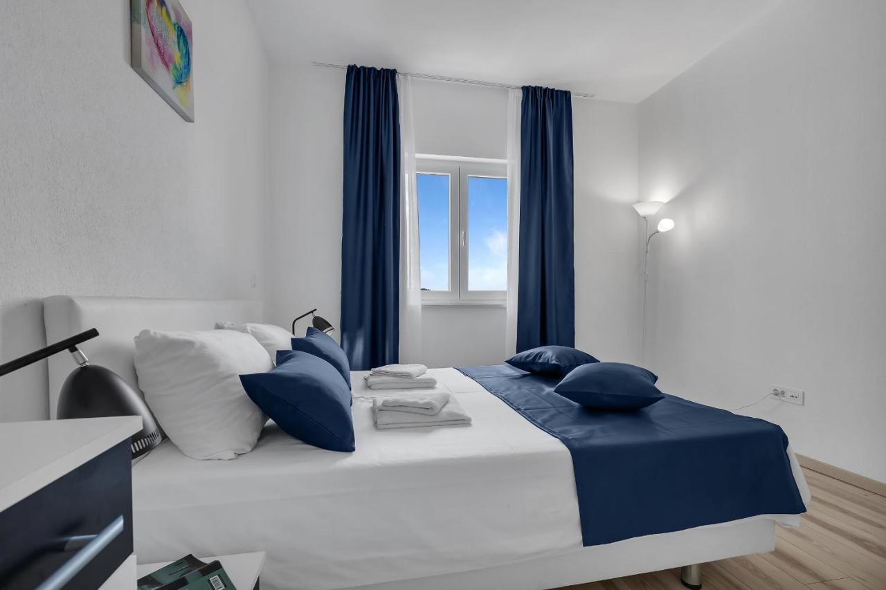 Apartments Lujnovic Makarska Exterior foto